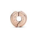Κλιπ 14K rose gold-plated με κυβ. ζιρκόνια και σιλικόνη, λογότυπο PANDORA